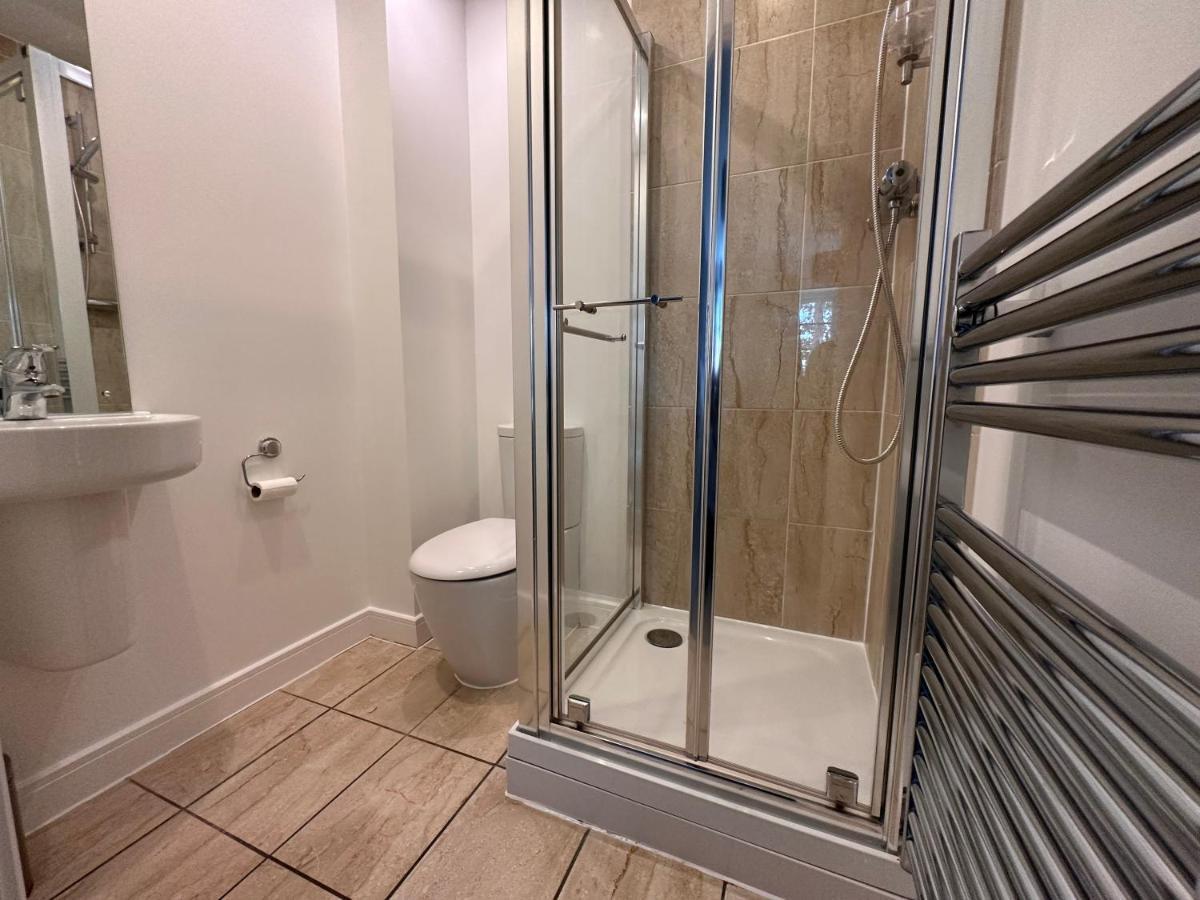 Luxury Apartments - Wallis Square, Farnborough Farnborough  Ngoại thất bức ảnh